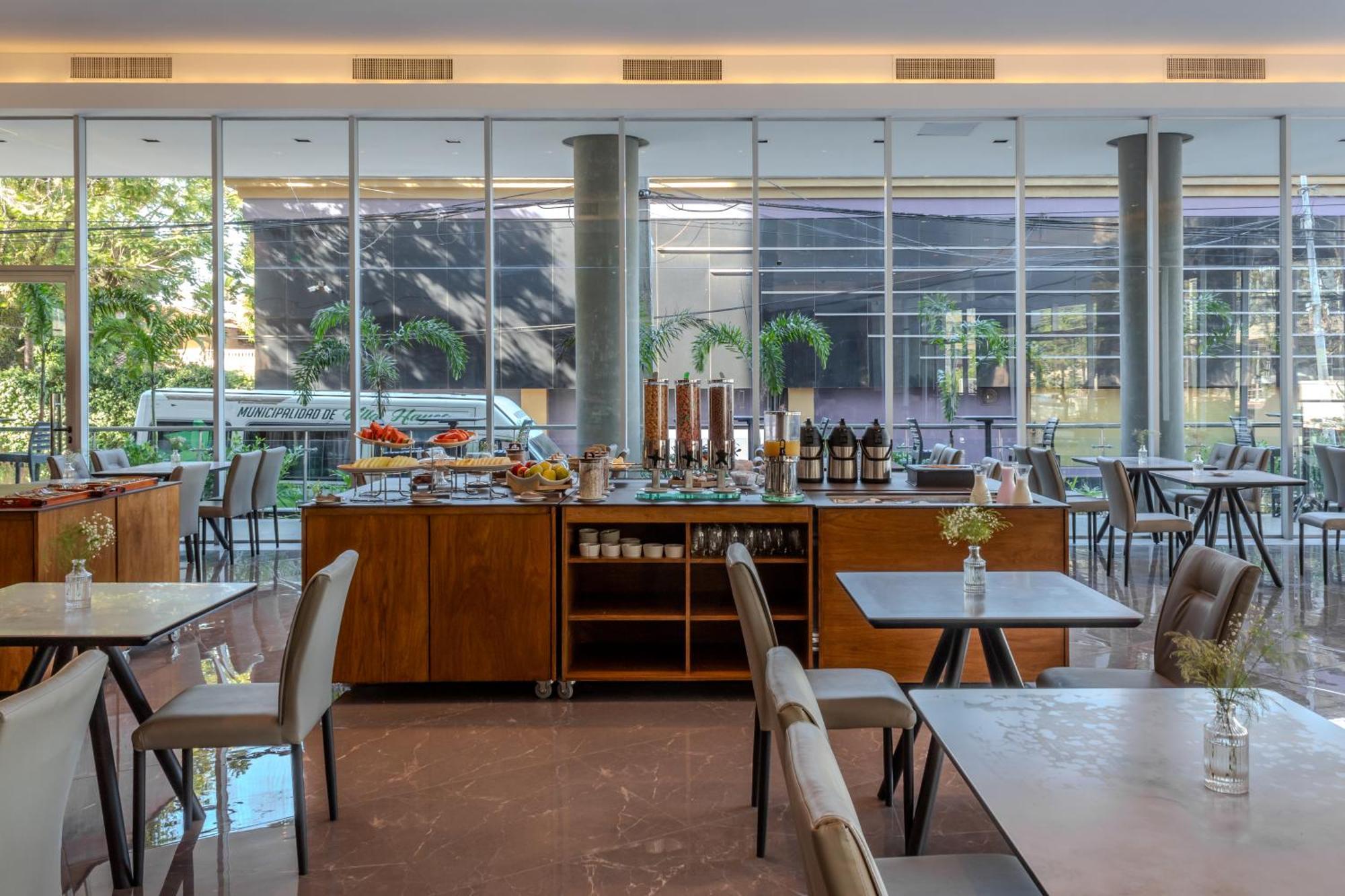 Tryp By Wyndham Asuncion Hotell Eksteriør bilde