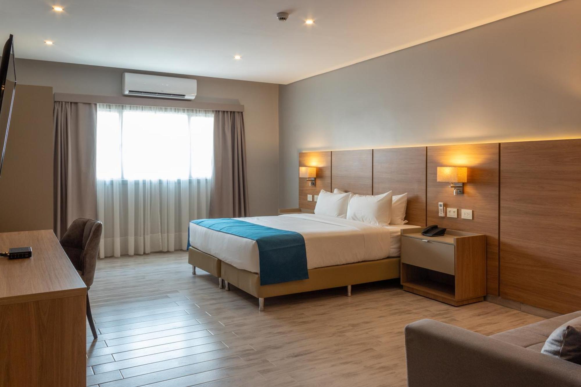 Tryp By Wyndham Asuncion Hotell Eksteriør bilde
