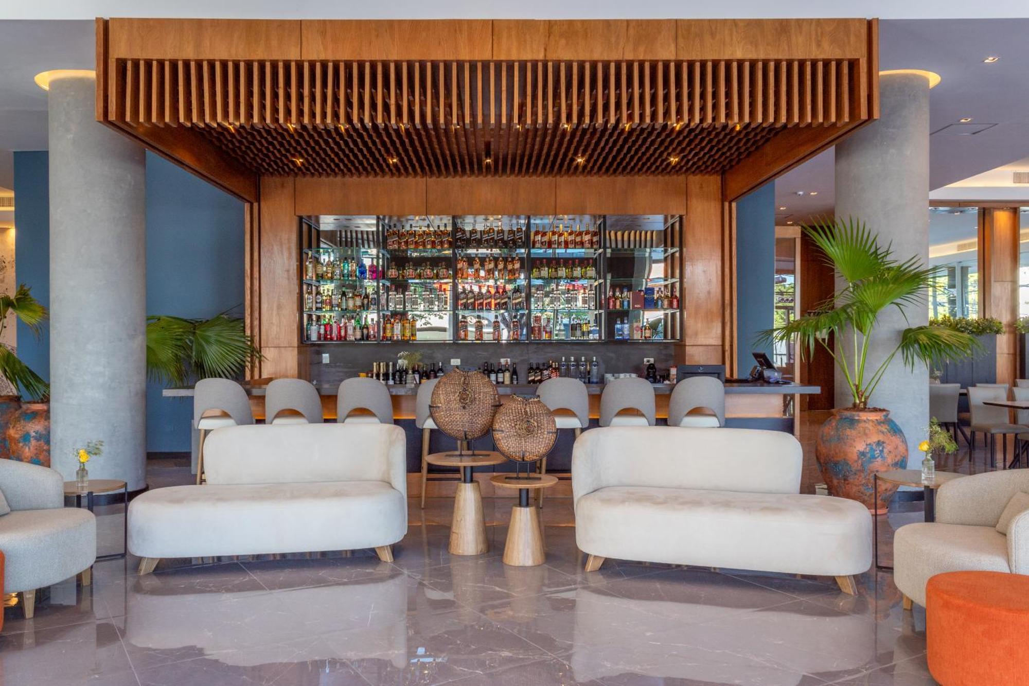 Tryp By Wyndham Asuncion Hotell Eksteriør bilde