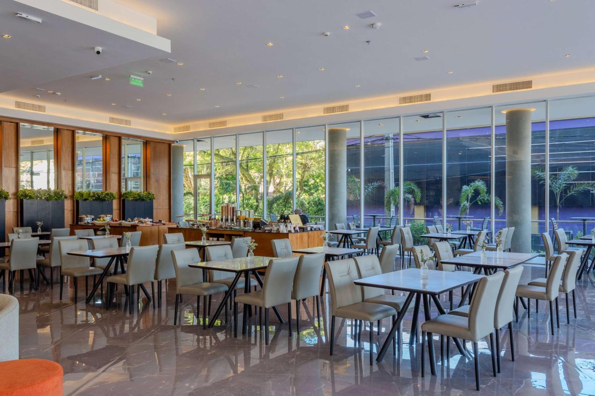 Tryp By Wyndham Asuncion Hotell Eksteriør bilde