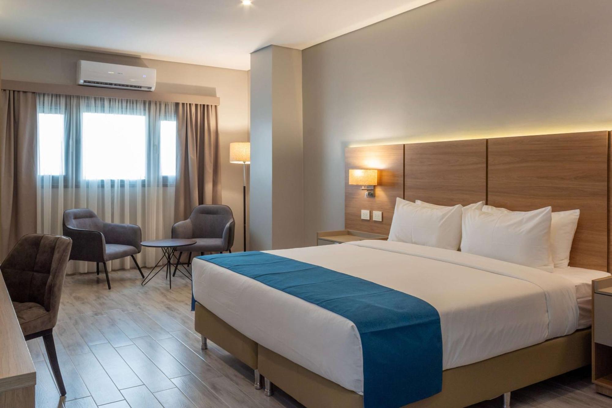 Tryp By Wyndham Asuncion Hotell Eksteriør bilde