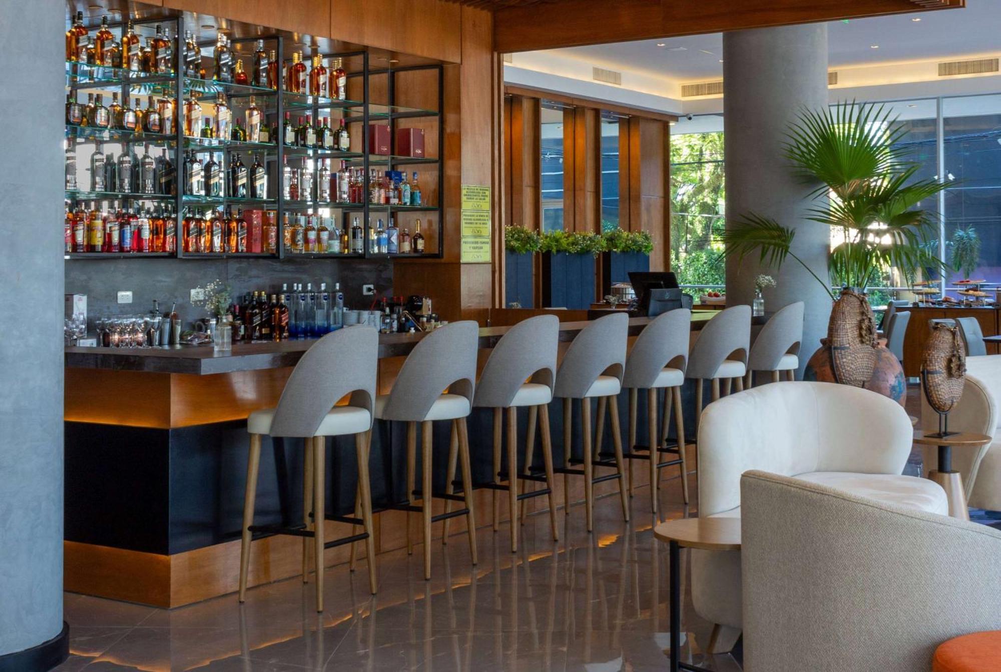 Tryp By Wyndham Asuncion Hotell Eksteriør bilde
