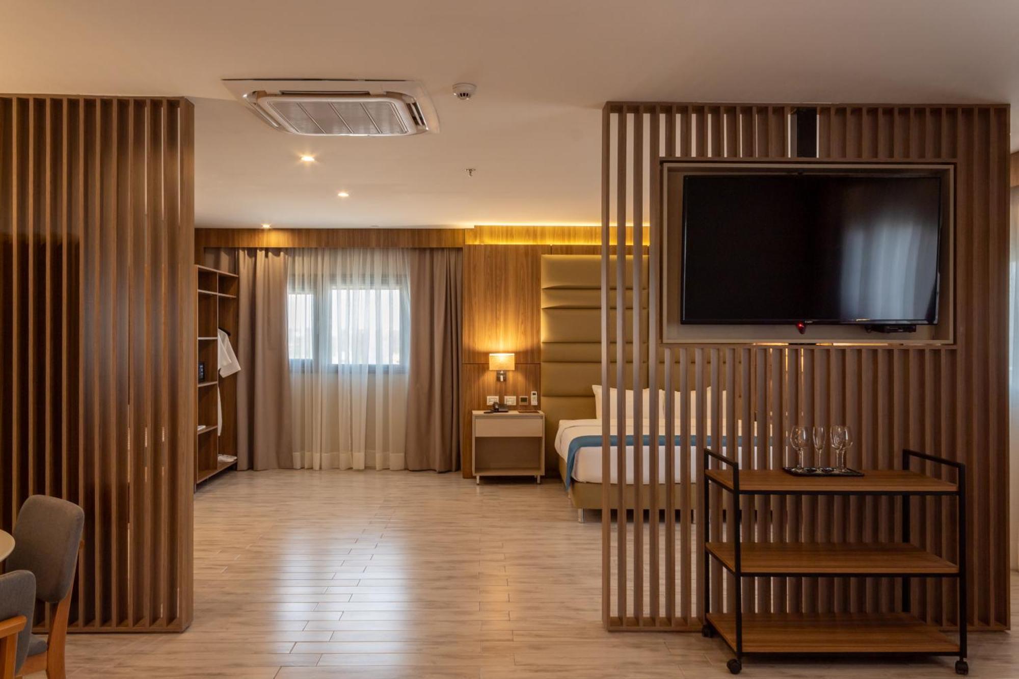 Tryp By Wyndham Asuncion Hotell Eksteriør bilde